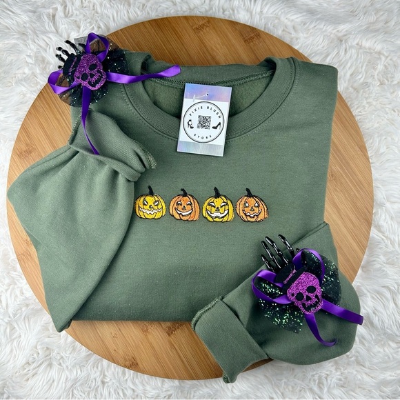 WOMEN’S EMBROIDERY SWEATER (UNISEX) - Picture 1 of 6